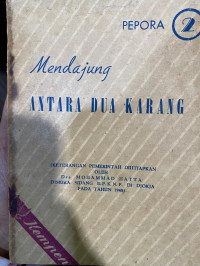 Image of Mendajung Antara Dua Karang